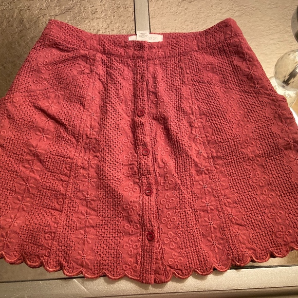 Low Cut Nude Body Suite & Mauve Mini Skirt Set - Picture 3 of 4